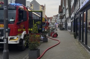 Feuerwehr Detmold: FW-DT: Gasgeruch in Mehrfamilienhaus führt zu Feuerwehreinsatz