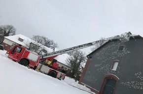 Freiwillige Feuerwehr Celle: FW Celle: Eiszapfen entfernt - bisher wenige wetterbedingte Einsätze in der Stadt Celle