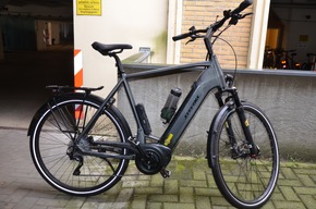 POL-OS: Osnabrück / Sutthausen: Zeuge beobachtet Fahrraddiebe - Polizei findet Fahrraddepot und sucht die Eigentümer der Räder