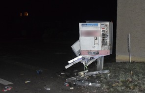 Kreispolizeibehörde Herford: POL-HF: Diebstahl aus Zigarettenautomat - Aufbruch mit Sprengmittel