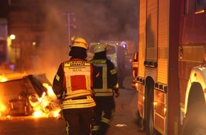 Feuerwehr Erkrath: FW-Erkrath: Bilanz der Feuerwehr Erkrath zum Jahreswechsel 2024 / 2025 34 Feuerwehreinsätze, davon 30 Brand- und zusätzlich 27 Rettungsdiensteinsätze / Erneut Angriffe auf Einsatzkräfte
