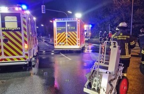 Freiwillige Feuerwehr Werne: FW-WRN: TH_1 - LZ1 - VU 2PKW, fraglich auslaufende Betriebsmittel, 3 verl. Personen