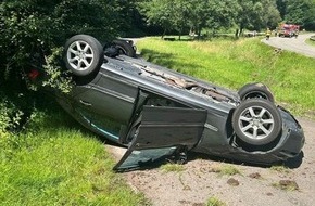 Polizeidirektion Neustadt/Weinstraße: POL-PDNW: Am Steuer eingeschlafen und Unfall verursacht - Zeugen gesucht