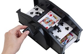 PEARL GmbH: Kartendecks gründlich gemischt: Grand Straight Royale Manuelle Kartenmisch-Maschine für 2 Decks á 54 Karten, schwarz