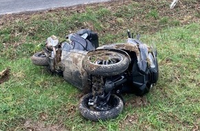 Kreispolizeibehörde Oberbergischer Kreis: POL-GM: Rollerfahrer bei Alleinunfall schwer verletzt