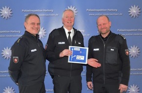 Polizeiinspektion Harburg: POL-WL: Führungswechsel bei der Autobahnpolizei - Dienststellenleiter geht in Pension