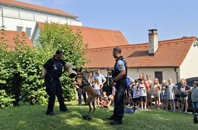 Polizeipräsidium Konstanz: POL-KN: (Spaichingen / Lkr. Tuttlingen) - Polizeihunde, Motorräder und Urkunden: Kinderferienprogramm beim Polizeirevier Spaichingen (15.08.2025)