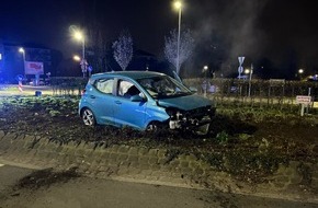 Polizeipräsidium Recklinghausen: POL-RE: Nicht alltäglicher Verkehrsunfall in Recklinghausen am sogenannten Schlaufenkreisel mit einer verletzten Person