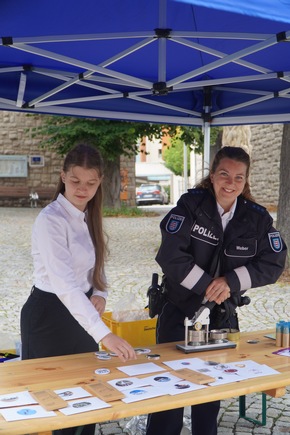LPI-NDH: &quot;Coffee with a cop&quot; - geselliger Austausch zwischen Bürgern und Polizei - Prävention im Fokus