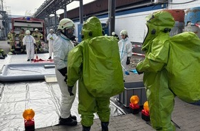 Freiwillige Feuerwehr der Stadt Goch: Feuerwehr Goch: Gefahrgut&uuml;bung bei RCN-Chemie: 40 Feuerwehr-Einsatzkr&auml;fte vor Ort