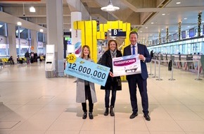 Flughafen Köln/Bonn GmbH: 12-millionster Fluggast in Köln/Bonn begrüßt