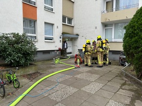 FW Ratingen: Balkonbrand macht Wohnung unbewohnbar