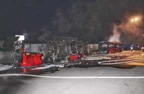 Polizeipräsidium Westpfalz: POL-PPWP: Omnibusse gehen in Flammen auf