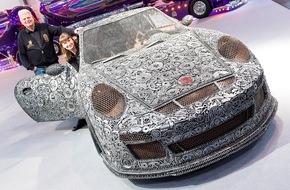 Messe Essen GmbH: Diese automobilen Blickfänge sorgen für Aufsehen / Essen Motor Show zeigt unter anderem Porsche aus Altmetall und Super-Truck