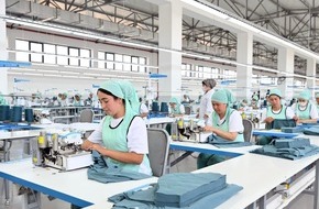 Berliner Korrespondentenbüro: "Weißes Gold"- mit Baumwolle auf Erfolgskurs / Usbekistans Textilindustrie ist drauf und dran, den Weltmarkt zu erobern