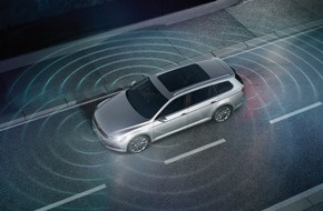 Volkswagen: Kleine Helfer mit großer Wirkung | Serie - Teil 2 / Rundum sehen und sicher rangieren mit "Area View" und "Rear View"