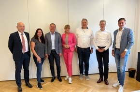 die Bayerische: Die Bayerische gibt den erfolgreichen Verkauf ihres Tochterunternehmens iS2 AG an die teckpro AG bekannt