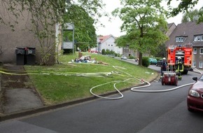 Freiwillige Feuerwehr Menden: FW Menden: Balkonbrand mit vier Verletzten