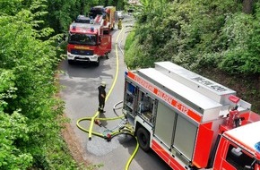 Feuerwehr Erkrath: FW-Erkrath: Brand eines Regiobahn-Zuges im Neandertal