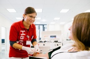 Haema Blutspendedienst: Mit guten Vorsätzen durch das gesamte Jahr: Haema ruft zur Blut- und Plasmaspende auf