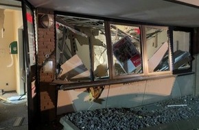 Polizeidirektion Göttingen: POL-GOE: Unbekannte sprengen Geldautomaten in Auetal