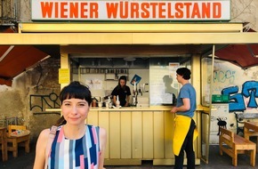 3sat: "Österreich hat die Wahl: Eine 'b'soffene G'schicht' und ihre Folgen": 3sat-Doku mit Nina Sonnenberg zur Stimmung vor der Wahl