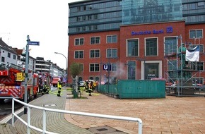 Feuerwehr Essen: FW-E: Rauchentwicklung aus U-Bahn-Schacht Bismarckplatz