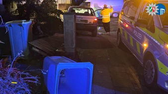 Polizeipr&auml;sidium Oberhausen: POL-OB: Zusammensto&szlig; zwischen zwei Fahrzeugen - Pkw landet im Vorgarten