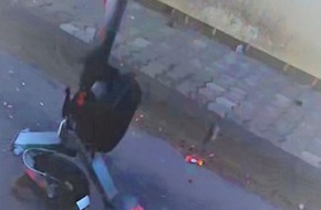 Polizeidirektion Trier: POL-PDTR: E-Scooter am Freibad entwendet