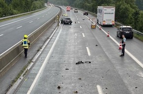 Polizei Bielefeld: POL-BI: Aquaplaning-Unfall auf der A 30