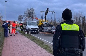Polizeiinspektion Stade: POL-STD: 58-jähriger Autofahrer bei Unfall in Jork schwer verletzt