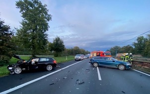 Feuerwehr Mülheim an der Ruhr: FW-MH: Verkehrsunfall auf der A40