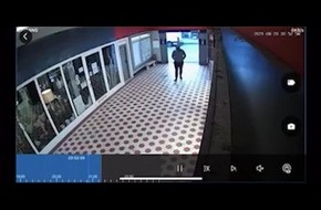 POL-HH: 220323-3. Öffentlichkeitsfahndung nach Räuber mit Schusswaffe POL-HH: 220323-3. Öffentlichkeitsfahndung nach Räuber mit Schusswaffe