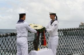 Presse- und Informationszentrum Marine: Deutsche Marine - Pressemeldung: Tragödie vor 95 Jahren: Marinesoldaten gedenken der "SMS Karlsruhe" im westlichen Atlantik