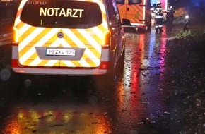 Polizei Mettmann: POL-ME: Durch Kollision mit umgestürzten Baum schwer verletzt - Langenfeld - 2012108