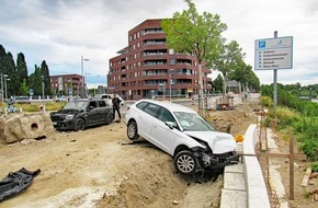 Polizei Mettmann: POL-ME: Gas mit Bremse verwechselt? Senior verursacht schweren Verkehrsunfall - 2506125
