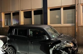 Polizei Bielefeld: POL-BI: Spur aus Betriebsstoffen führt zu Unfallfahrzeug
