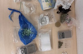 Polizei Köln: POL-K: 241212-2-K Polizisten nehmen mutmaßlichen Drogendealer fest - Drogen und Bargeld bei Wohnungsdurchsuchung sichergestellt