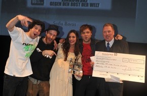 Industrieverband Feuerverzinken e.V.: Zinkowski gegen der Rost der Welt - 99 Fire Films Award zum 2. Mal in Berlin verliehen (mit Bild)