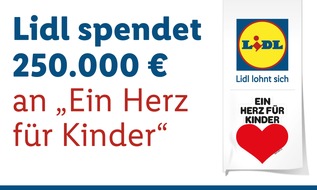 Lidl: Lidl spendet 250.000 Euro an "Ein Herz für Kinder" / Lidl-Kunden unterstützen die Kinderhilfsorganisation durch den Kauf von nachhaltigem Holzspielzeug und Hörbüchern