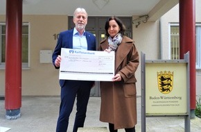 Polizeipräsidium Pforzheim: POL-Pforzheim: (CW) Calw - Polizeibeschäftigte spenden für Frauenhaus