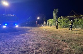 Kreisfeuerwehr Rotenburg (Wümme): FW-ROW: Hecke gerät in Brand