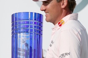 Schüco International KG: Schüco gratuliert neuem Markenbotschafter zu Match Play-Sieg / Ian Poulter schlägt für den Klimaschutz ab (mit Bild)