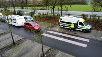 Polizei Mettmann: POL-ME: Wiege-Aktion f&uuml;r Wohnwagen und Wohnmobile: Camperinnen und Camper trotzen dem schlechten Wetter - 2603073