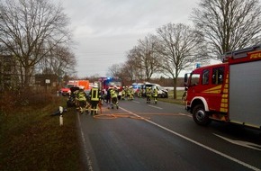 Freiwillige Feuerwehr Hünxe: FW Hünxe: Technische Rettung nach Verkehrsunfall mit vier Verletzten