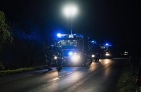 Freiwillige Feuerwehr Hünxe: FW Hünxe: Feuerwehreinsatz durch eCall-Notruf