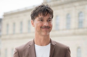 Wort & Bild Verlagsgruppe - Gesundheitsmeldungen: Florian David Fitz: "Singen bringt Menschen einander näher" / Im Interview mit der "Apotheken Umschau" spricht der Schauspieler über Scheitern, über die Sucht nach Ruhm und über Momente des ...