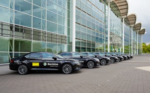 Skoda Auto Deutschland GmbH: SKODA am roten Teppich des 26. Filmfest Hamburg (FOTO)