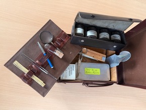 ZOLL-E: Zollfahndung übergibt historisches Exponat an Stadt Aachen