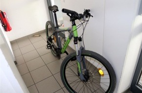 Kreispolizeibehörde Olpe: POL-OE: Fahrrad-Besitzer gesucht: Wem gehört dieses Mountainbike?